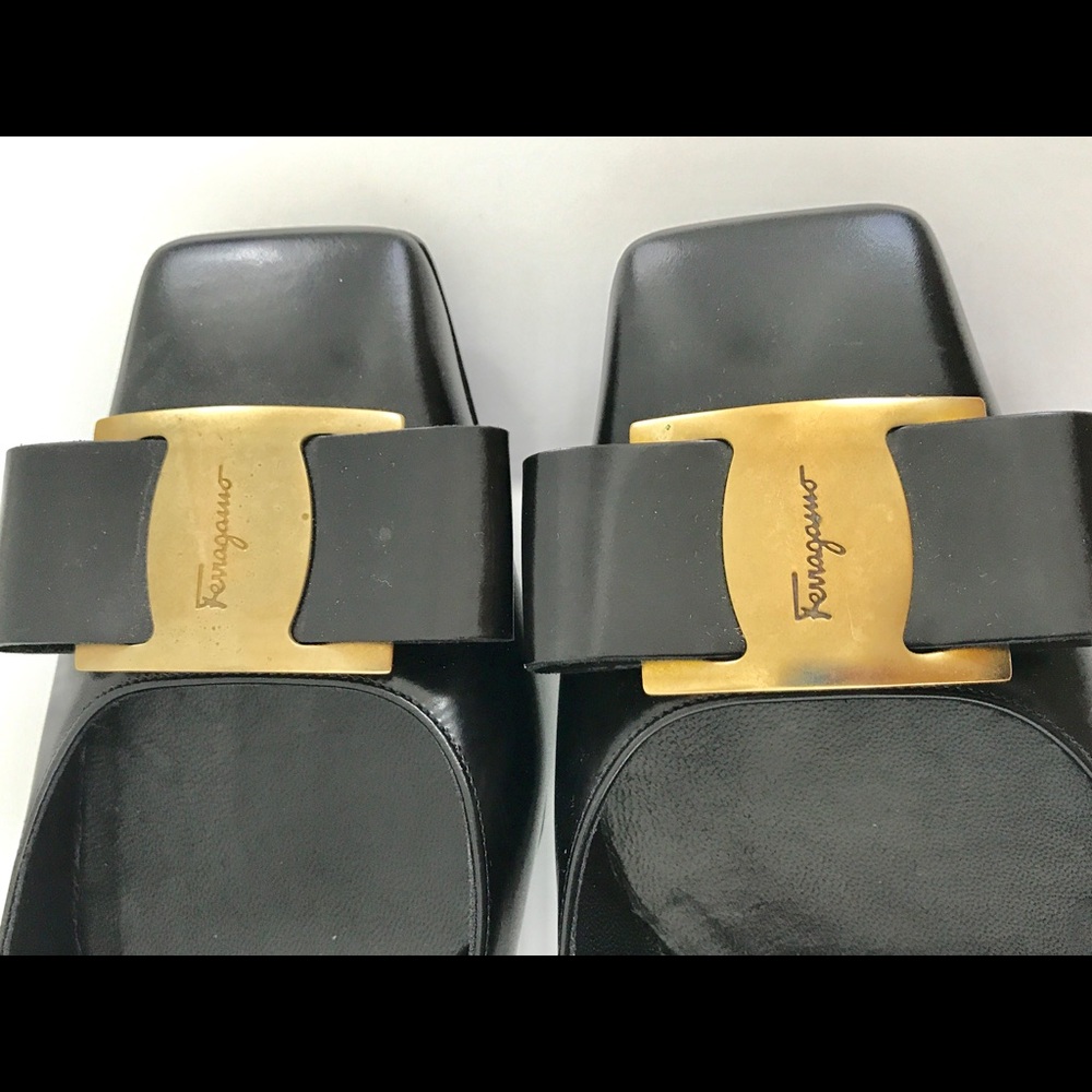 Ferragamo Low Heels Ankle Strap Size 71/2-8 Black